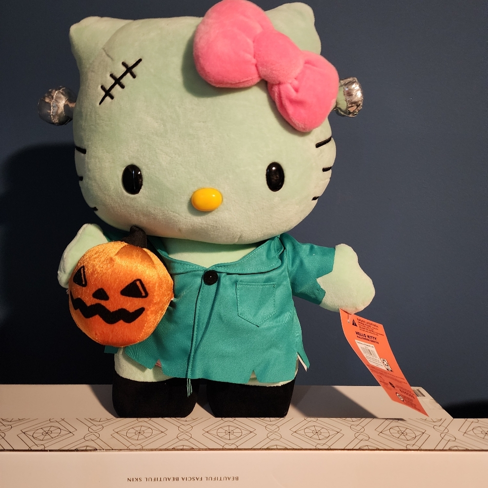 VIRAL Hello Kitty Frankie